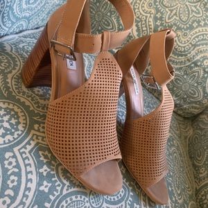 Steve Madden Sawyer Tan Nubuck Wedges- Size 10